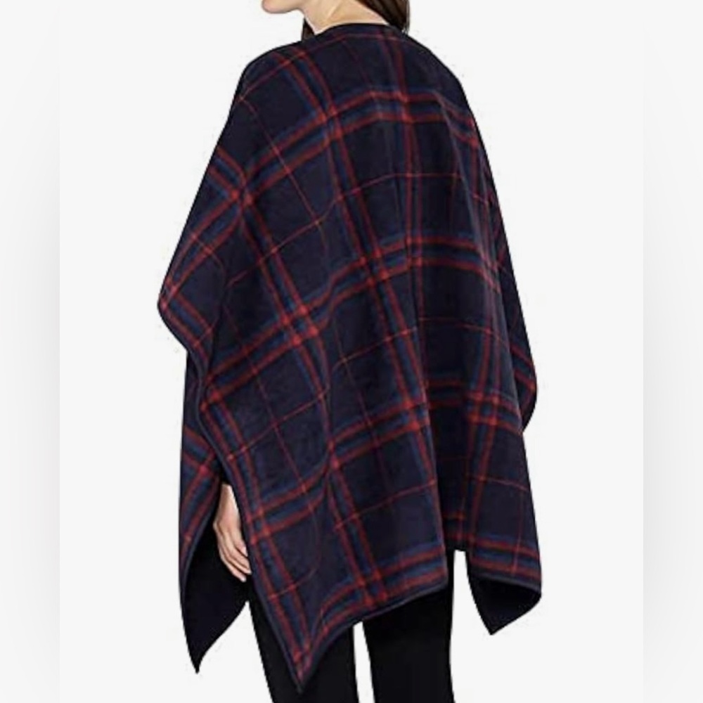 Ike Behar Reversible Fleece Wrap Plaid Sherpa navy blue/ Red One Size Cape NWOT - Picture 3 of 8